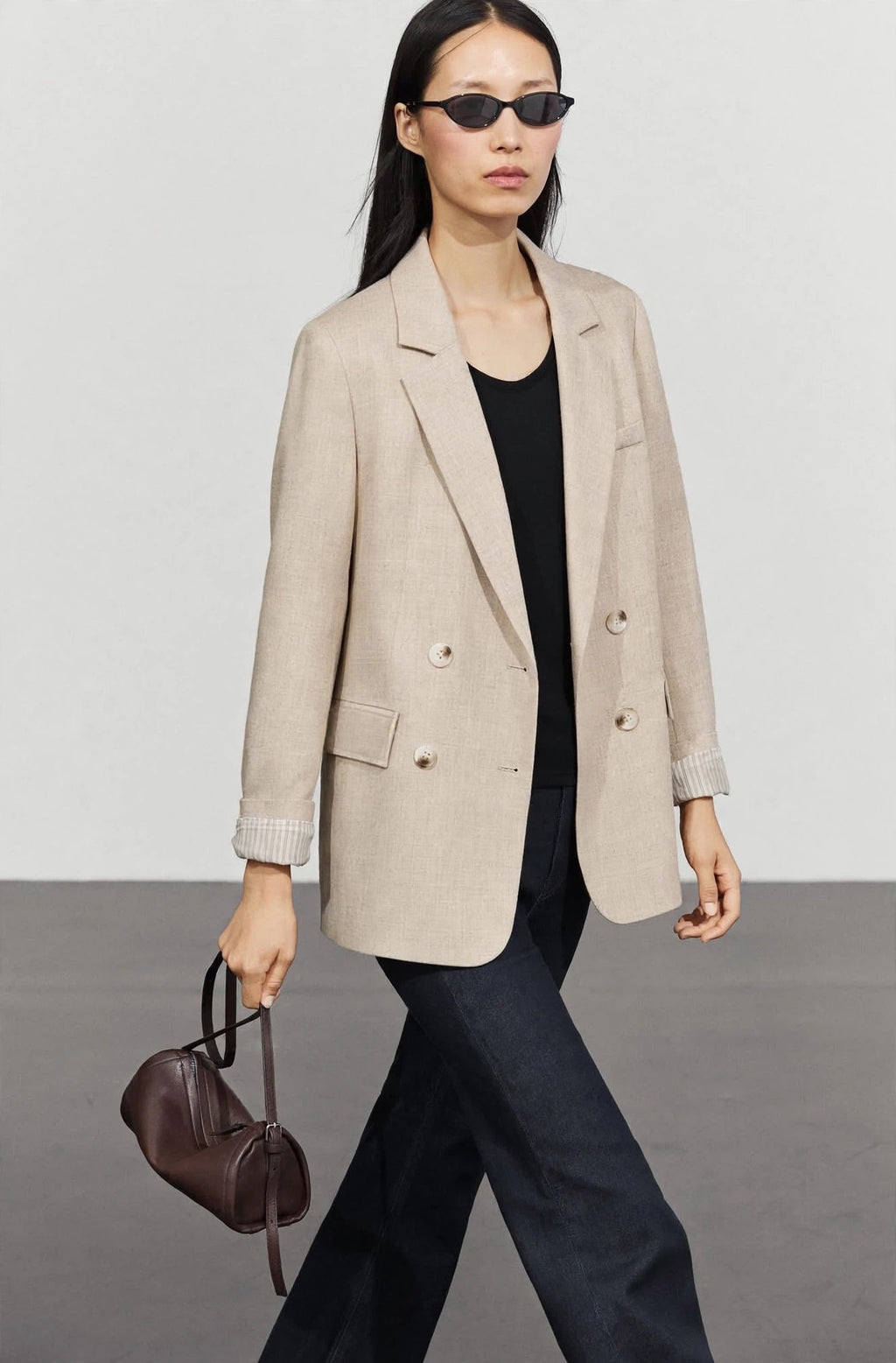 Blazer con doble botonadura con lino