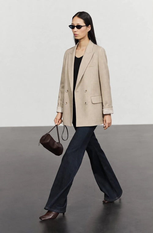 Blazer con doble botonadura con lino