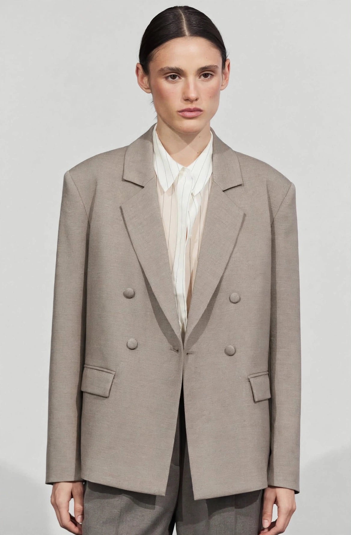 Blazer cruzada hombreras
